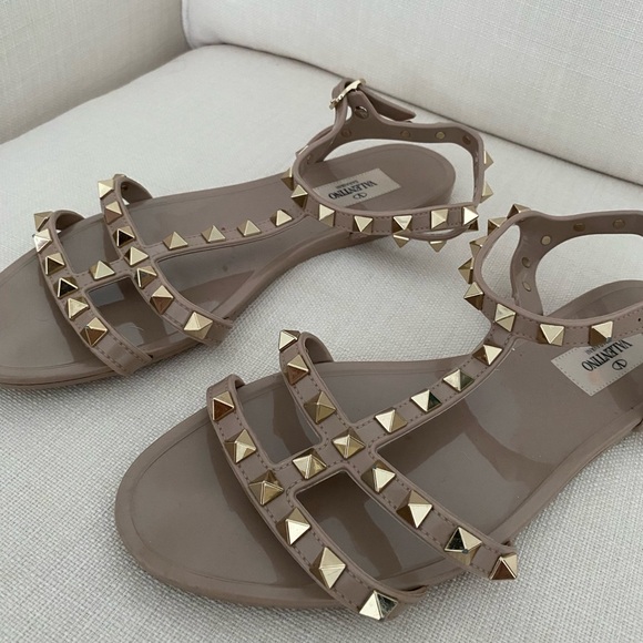 Valentino Poudre ROCKSTUD FLAT RUBBER SANDAL - Picture 4 of 12